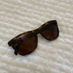 Bosley’s basset hound dreams Goodr sunglasses new with tags